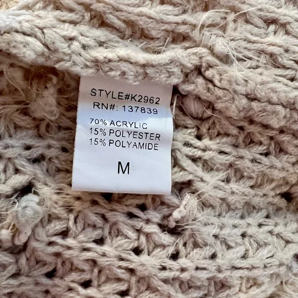 Altar’d State 70’s Style Yarn Vest Boho Cowgirl Shaggy Beige Cream Medium - Picture 11 of 13